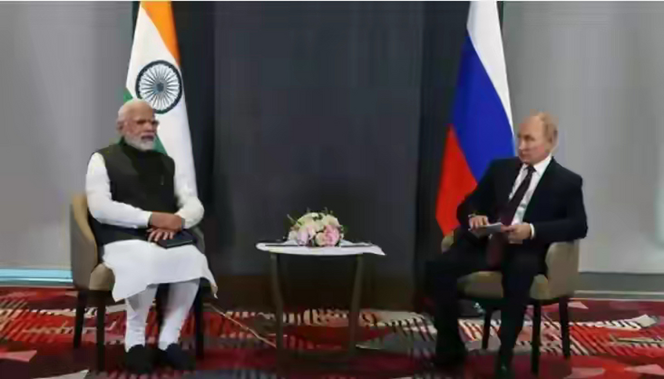 关键回合精准把握，胜利天平逐渐倾斜(胜利的天平)